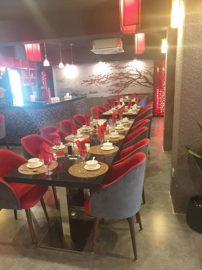 Space Luxury Rental Suites Rawalpindi Ngoại thất bức ảnh