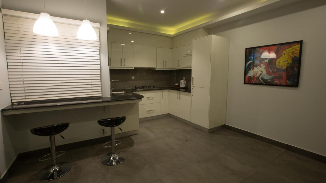 Space Luxury Rental Suites Rawalpindi Ngoại thất bức ảnh