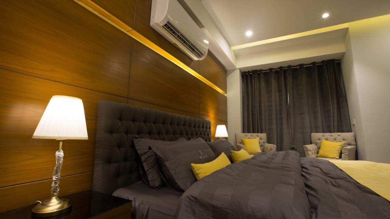 Space Luxury Rental Suites Rawalpindi Ngoại thất bức ảnh