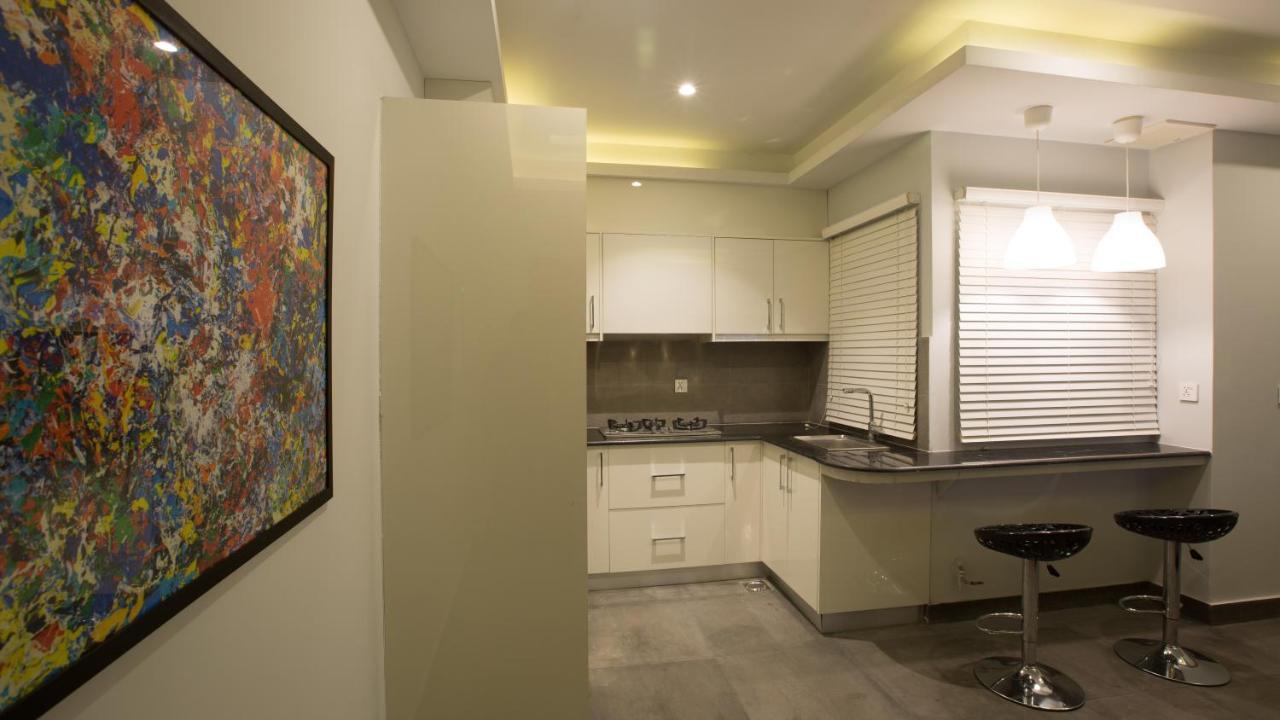 Space Luxury Rental Suites Rawalpindi Ngoại thất bức ảnh