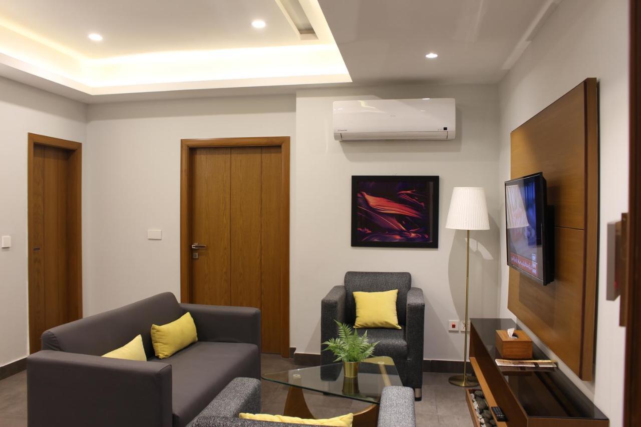 Space Luxury Rental Suites Rawalpindi Ngoại thất bức ảnh