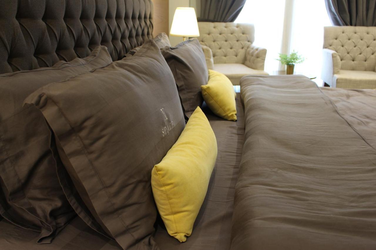 Space Luxury Rental Suites Rawalpindi Ngoại thất bức ảnh
