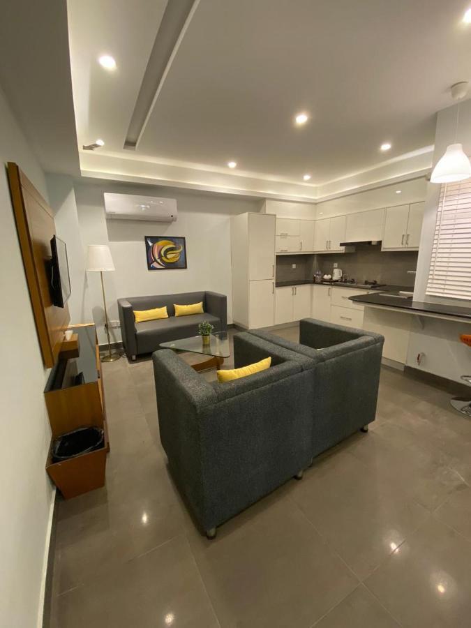 Space Luxury Rental Suites Rawalpindi Ngoại thất bức ảnh