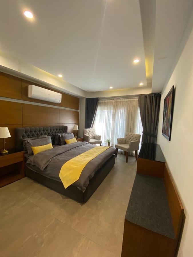 Space Luxury Rental Suites Rawalpindi Ngoại thất bức ảnh